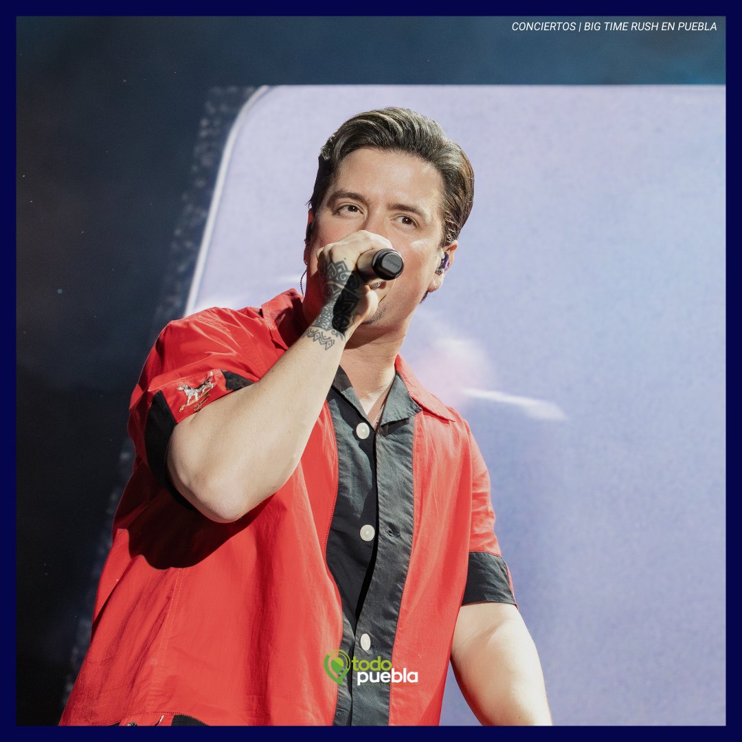 TodoPuebla's tweet photo. 💙 Puebla hizo historia: Big Time Rush dio su primer concierto en la ciudad y fue pura nostalgia ✨
“Worldwide”, piano en vivo, clips de la serie y cierre con “Boyfriend”…La espera de años valió la pena 🔥
📲 https://t.co/HY4nVWJip4
#BTRenPuebla #Rushers https://t.co/8nqgl1nYk4