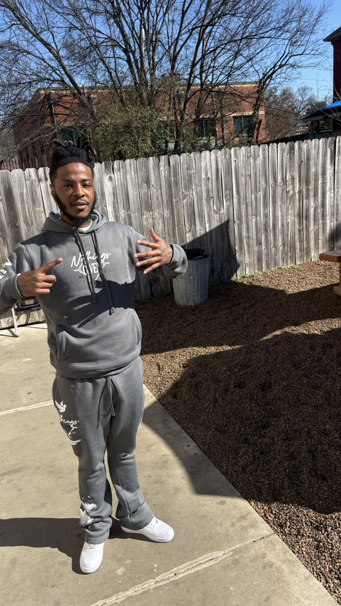 L60se_screw's tweet photo. 🗣️Hustlin' motherfucker  
I'm gon' make some' shake, 
I'll show you how to turn nothin' to somethin'🏧🌀🤑 https://t.co/EBEkBewPFn