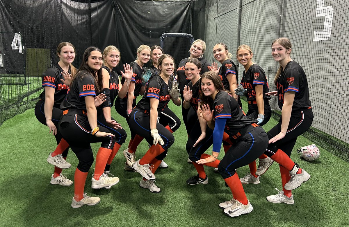 TNMojoMarek's tweet photo. Only a few more weeks until we send this crew off to HS season 😢 @olliepowers01 @abbymarek03 @BriaPowell05 @AnaDettling9 @kendall_hans11 @AubsBarkway2028 @alliemart27 @annadoyle_19 @driegarrison22 @Reese_Mountain @smith_isab80894 @AnnaMinnick57 https://t.co/su7vacf4fZ