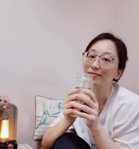 xiaoshui9779's tweet photo. 过年期间听到最多的一句话就是：还是做老师的好啊，一周就那么几节课，又有双休和寒暑假，寒暑假不仅时间长，还有工资拿.....大家都这么想吗？ https://t.co/3OE8Kh0if5
