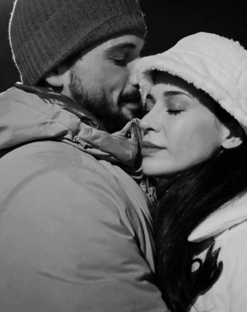 sevgili alcey'in güzelliği çok başka ya yine flashback'ler verin🥺❤️
#alcey #yeraltı