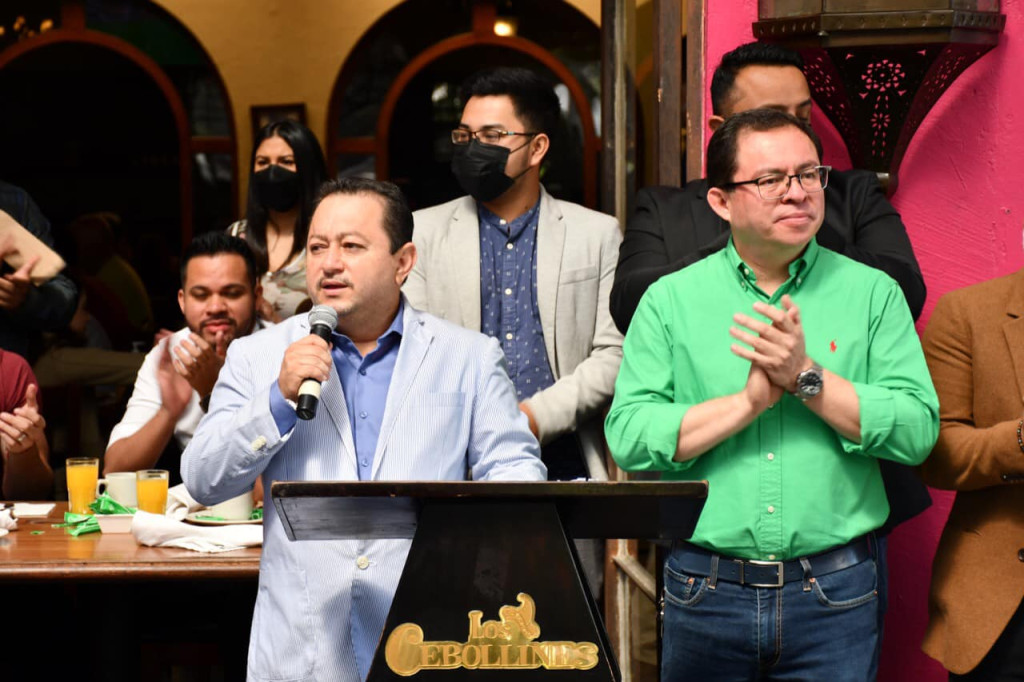 Plutarco De León tweet media