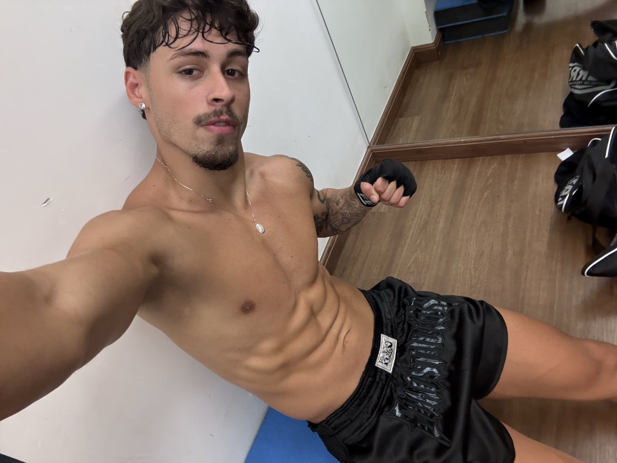 Ahdldowp's tweet photo. Alex Mendes 🥵
#XOTAAWARDS 
#PINTOSAWARDSㅤㅤ 
#PINTOSAWARDSㅤㅤ https://t.co/WqxZDMt4cS