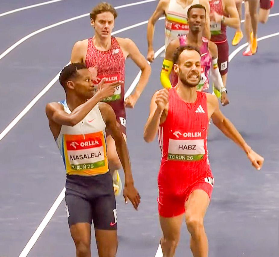 TrackGazette's tweet image. Tshepiso Masalela 🇧🇼 has been disqualified after his big National Record over 1500m for unsportmanlike conduct!

This was his celebration at the finish of the race.