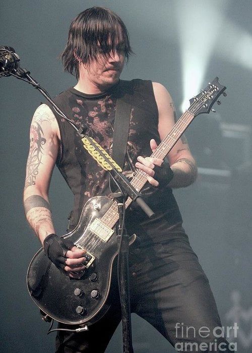 canadiZn tweet media