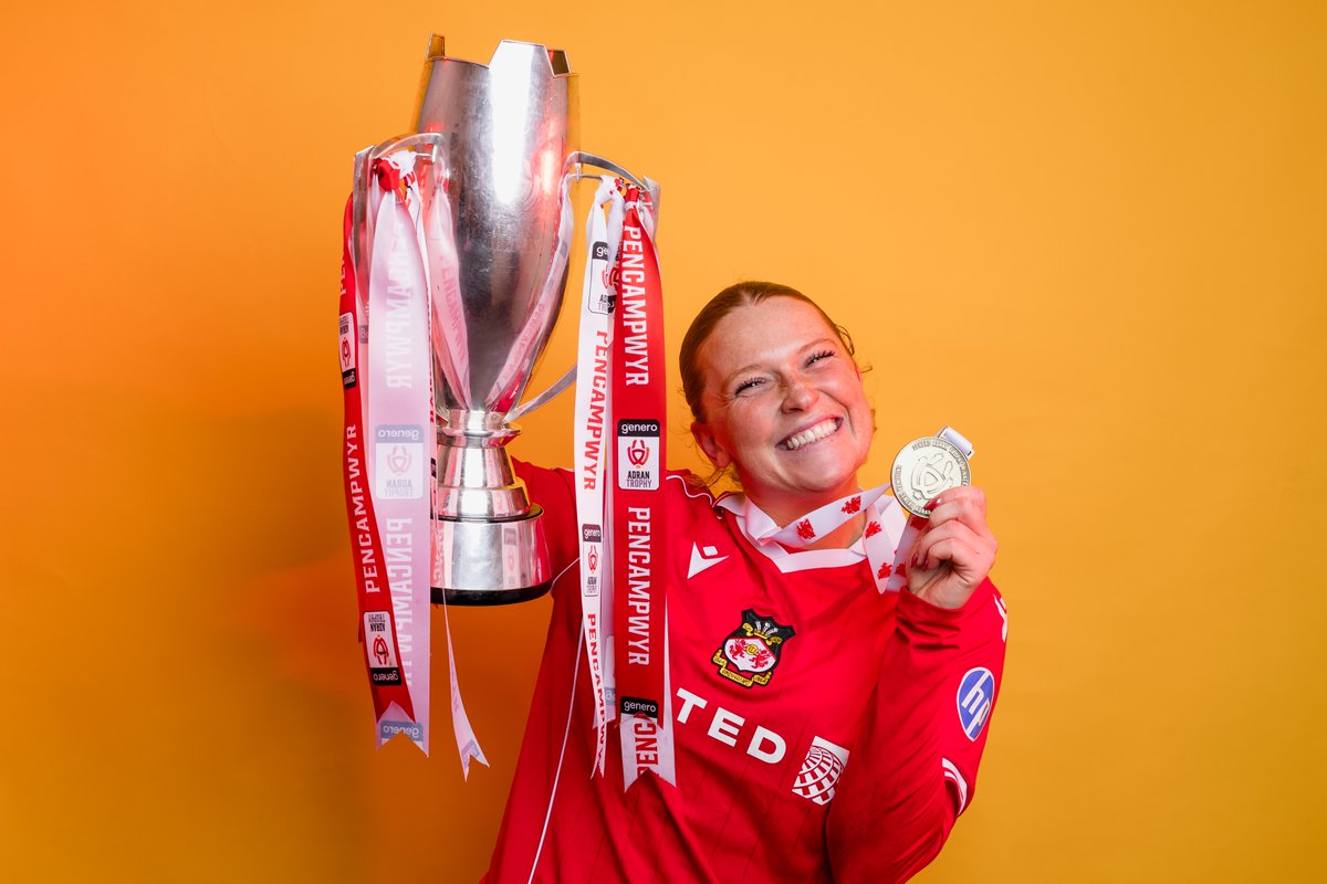 AdranLeagues's tweet photo. Llongyfarchiadau, @WrexhamAFCWomen 🏆📸 https://t.co/Zvq6xPlpku