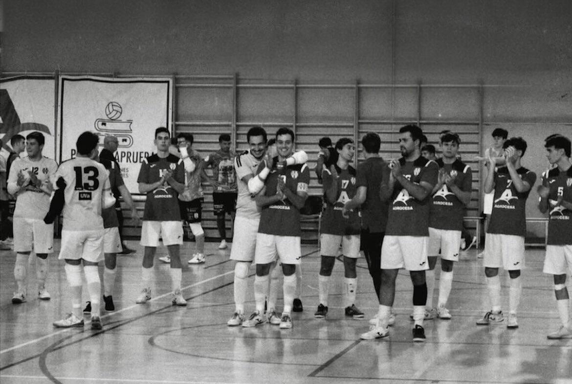 RESULTADOS VTG | SEGUNDA DIVISIÓN B-UVA DEPORTE | Si caemos, nos levantamos… Toca seguir trabajando.

<a href="/VTGfutbolsala/">VALLADOLID TIERNO</a> 1
<a href="/5Corunafs/">5 CORUÑA FUTBOL SALA</a> 6

⚽️💙#VTG #UVADeporte 
#CrecerJuntos #GanarEnEquipo
<a href="/FutSalRFEF/">Futsal RFEF</a> 
<a href="/FCyLF/">RFCYLF</a>