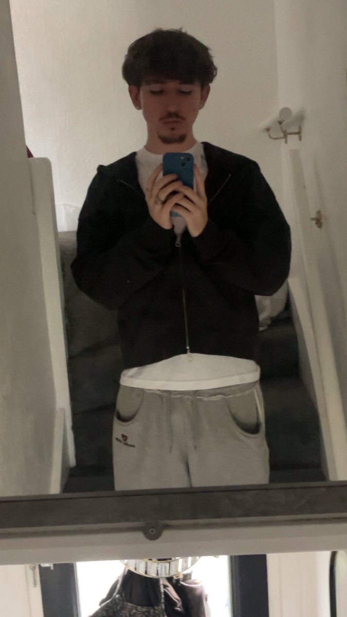 ‍ ‍ ‍ 𝐑𝙴𝙱𝙴𝙻 ‍ 𝖸͟𝖤͟𝖫͟𝖫͟. ‍ tweet media