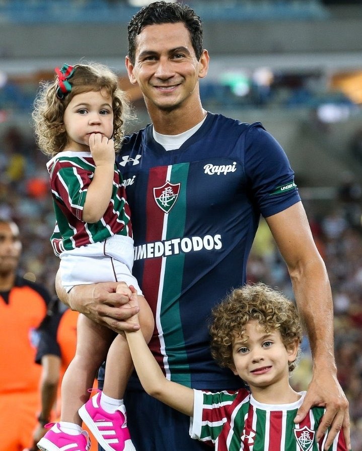 “Eu não escolhi o Fluminense, quem me escolheu foi o Fluminense, e eu sou grato por isso, por ter sido escolhido e por fazer parte de um pouco da história.” - PH Ganso.