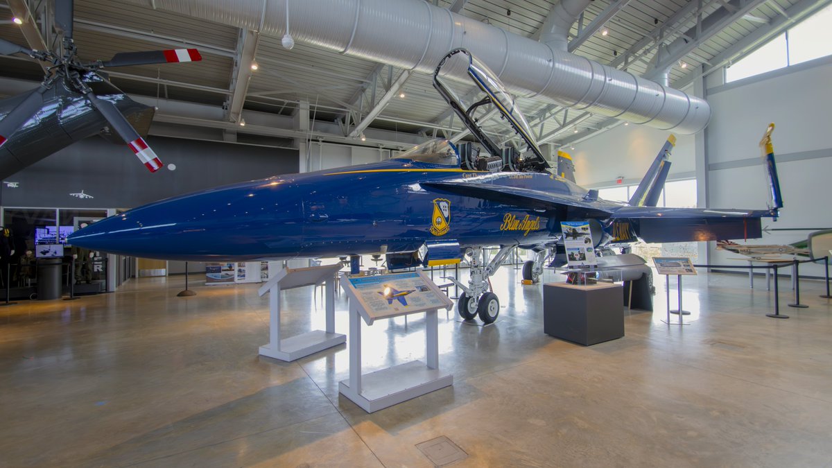 USN McDonnell Douglas F-18C Hornet Blue Angle #5 on display <a href="/PaxMuseum/">Pax River Air Museum</a> .

#featured #planespottingbe #aviation #aviationphotography #militaryaviation #blueangles #planespotter #planespotting