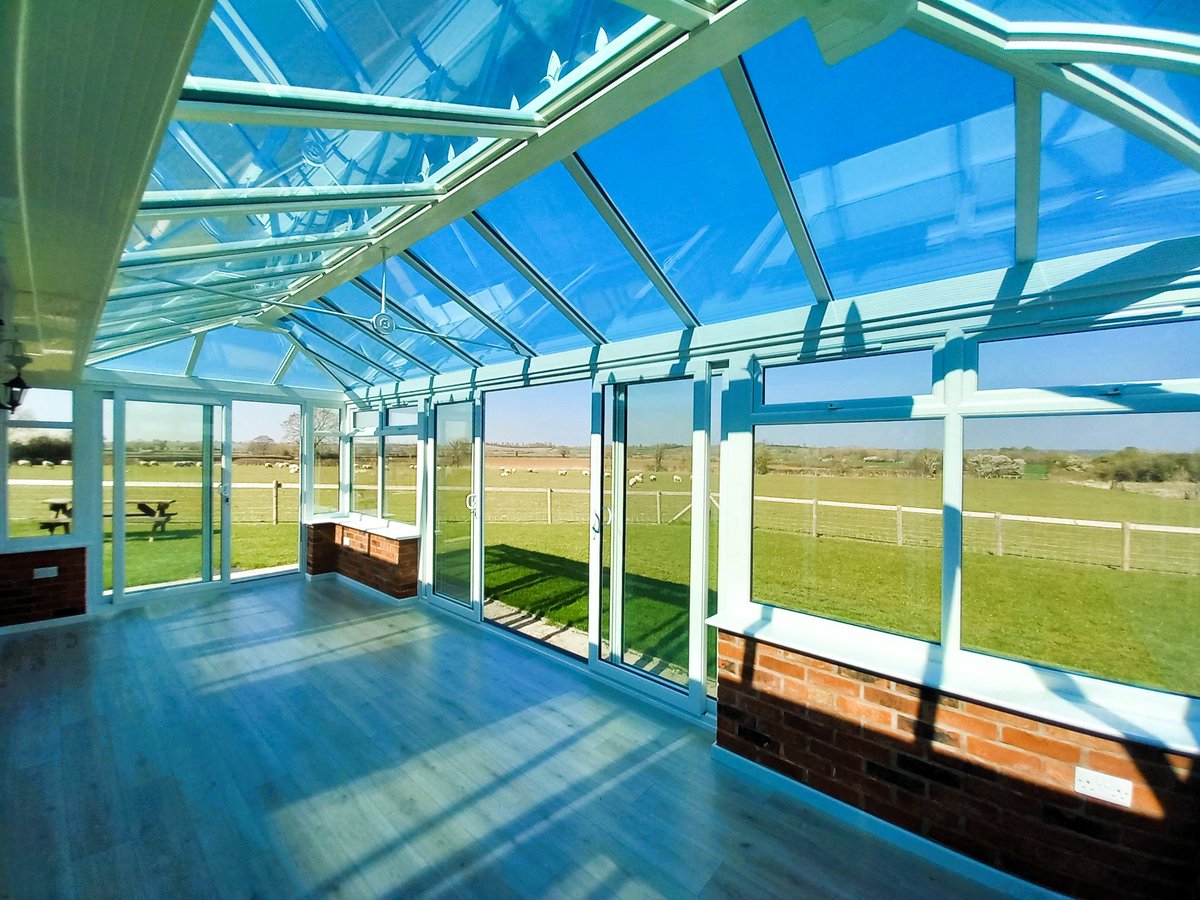 Warwick Glass tweet media