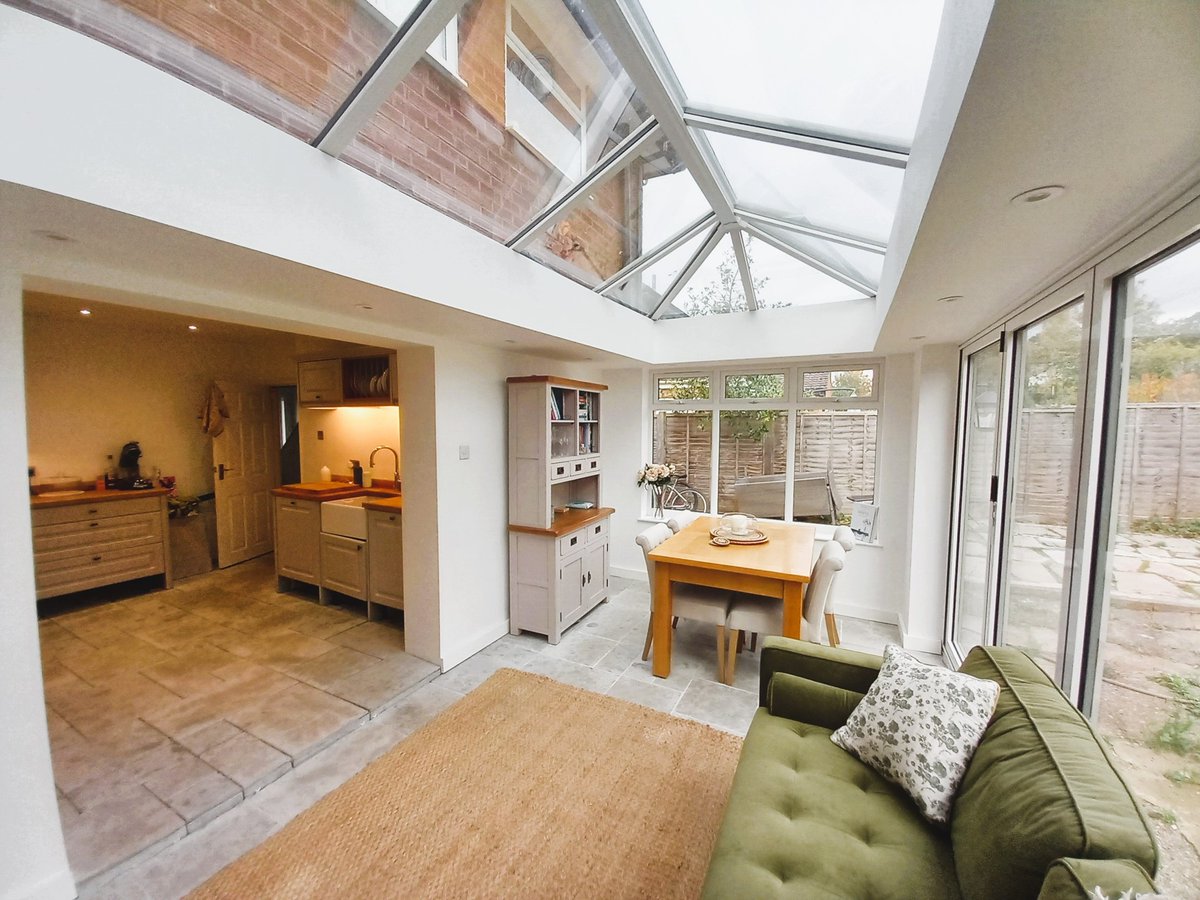 Warwick Glass tweet media