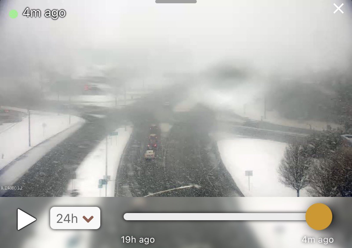 Brody_wx's tweet image. Very heavy snowfall in Dover, Delaware — it’s just the start. #dewx