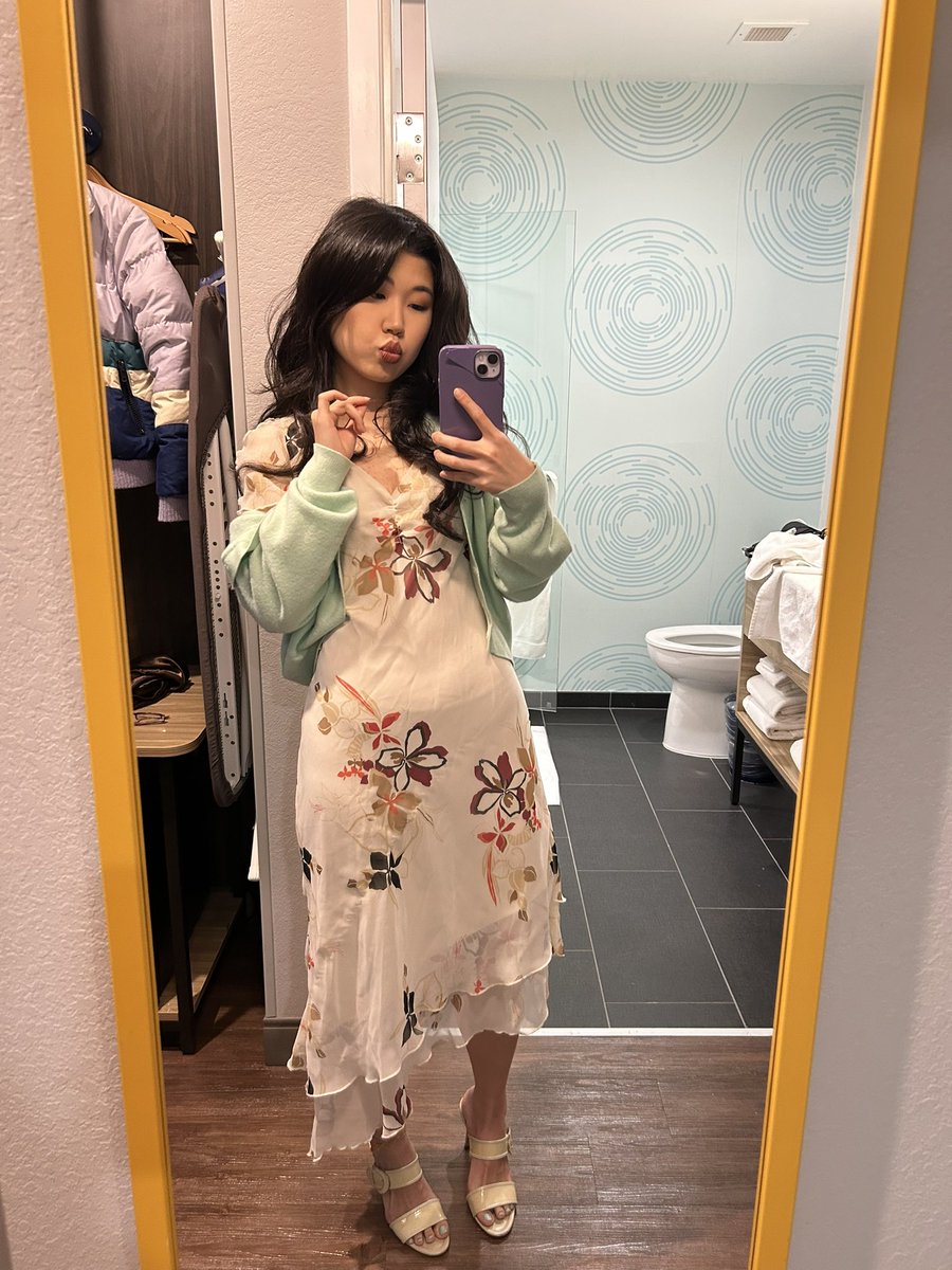 fuzzywizards's tweet photo. Twitter! I’m back with more outfits i’ve liked https://t.co/j3VcIJQlqq
