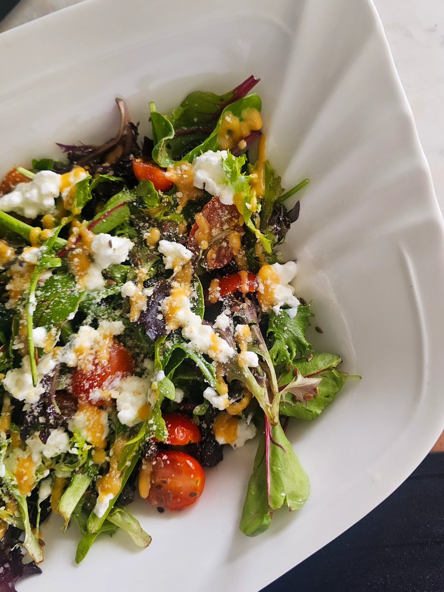 chefnehyssa's tweet photo. Salad is not a punishment. It’s not just leaves. It’s layers, flavors, crunch, and intentions !!! https://t.co/2anww1szzn
