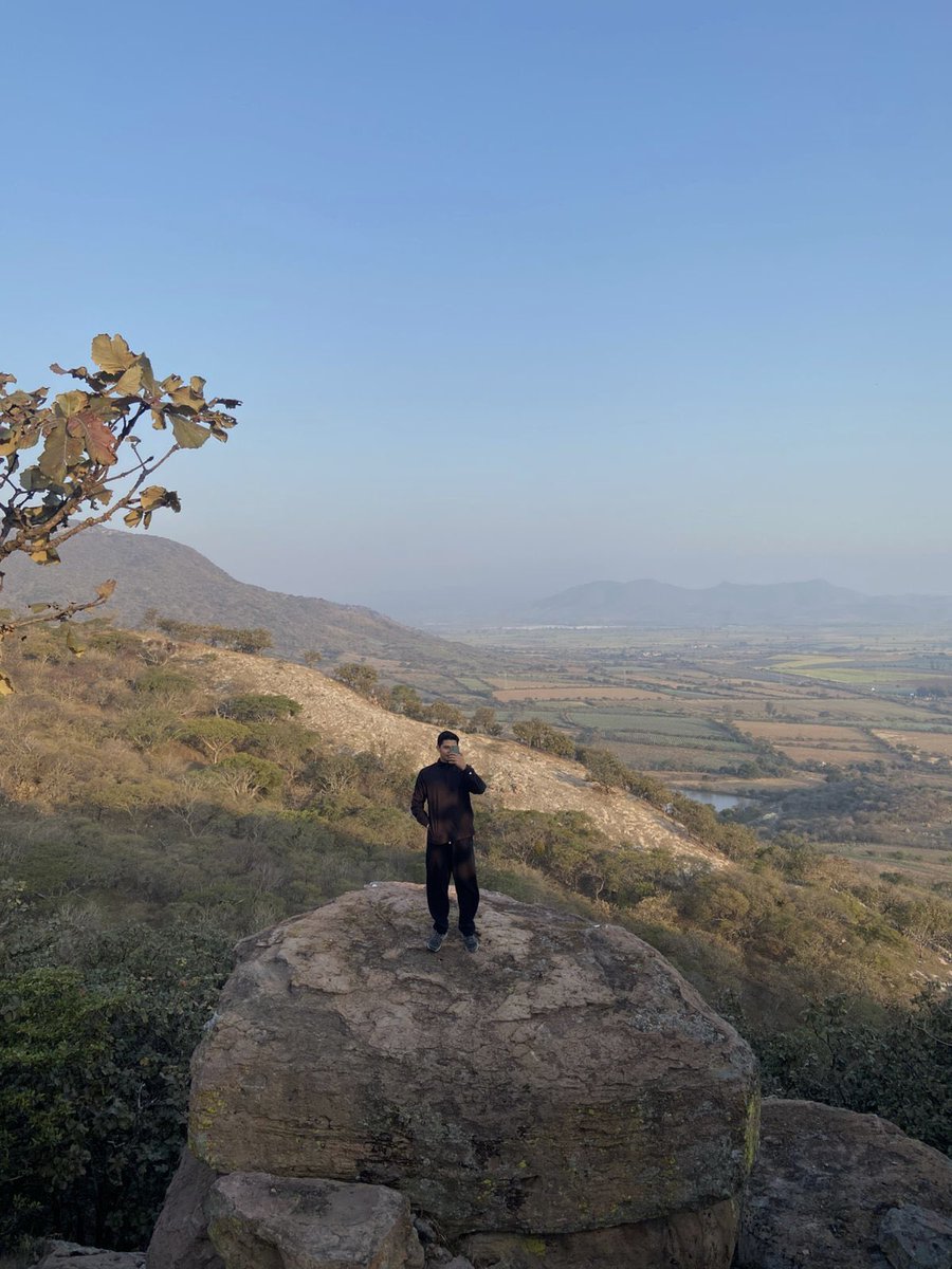 MarcoRuvalcaba_'s tweet photo. Subir cerros es mi cosa favorita. 🍃 https://t.co/FV1tJicN2b