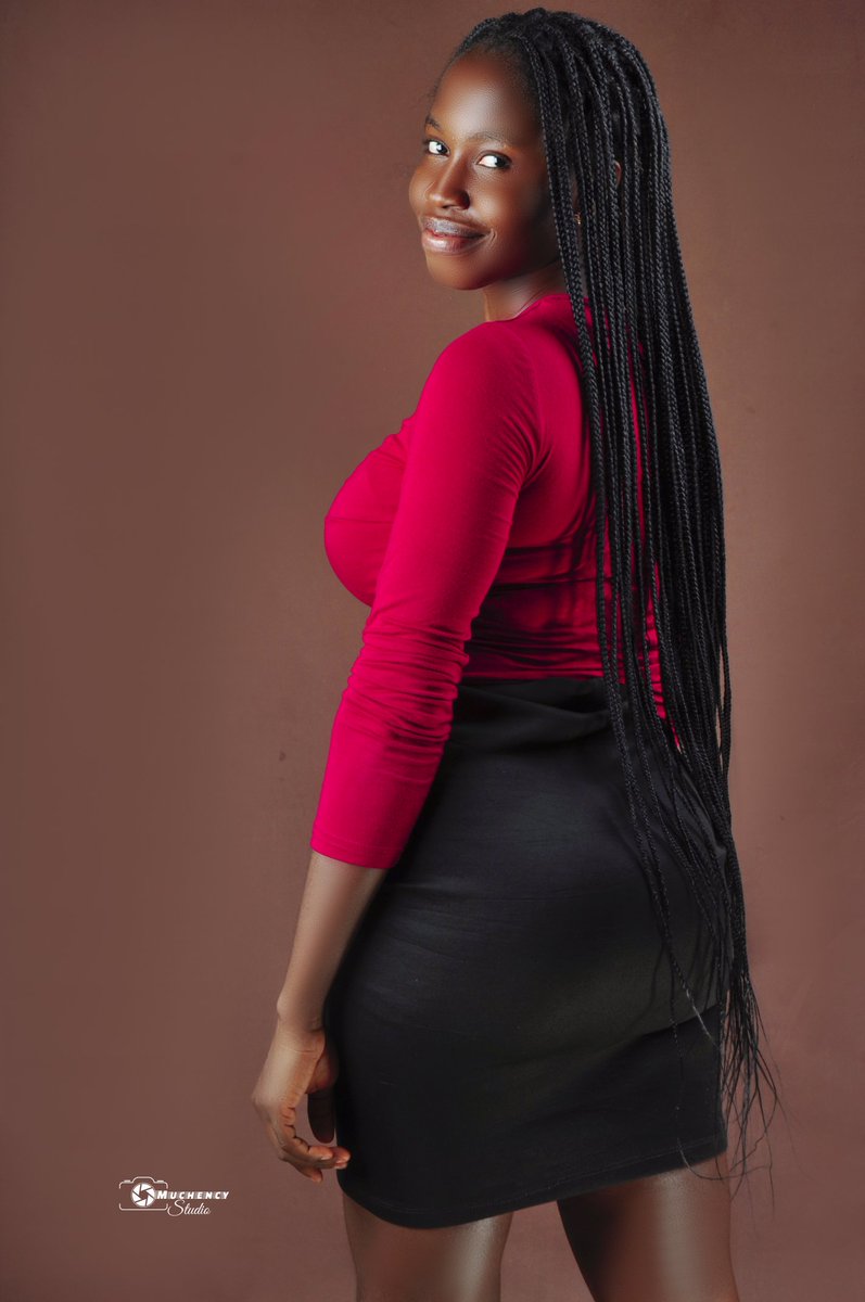 So y'all be acting like you ain't seeing me liking and reposting your posts? 🥺🥺🥺
You'll just like my posts without reposting, it's not fair 💔💔💔
Happy Sunday to y'all
E come be like say i want make una grow but una no de want make i grow 🥺🥺🥺