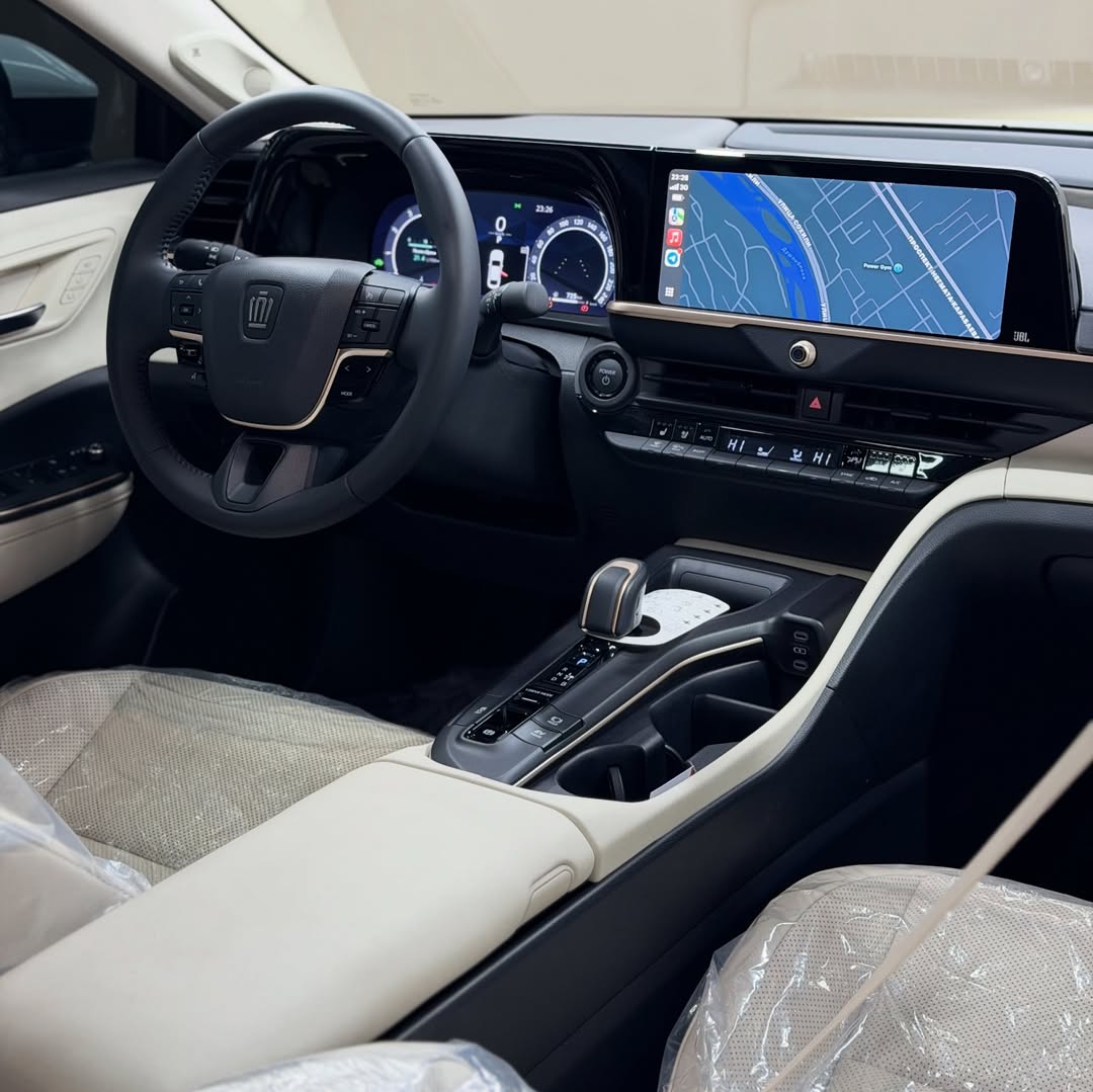 TOYOTA CROWN 🤍🤍