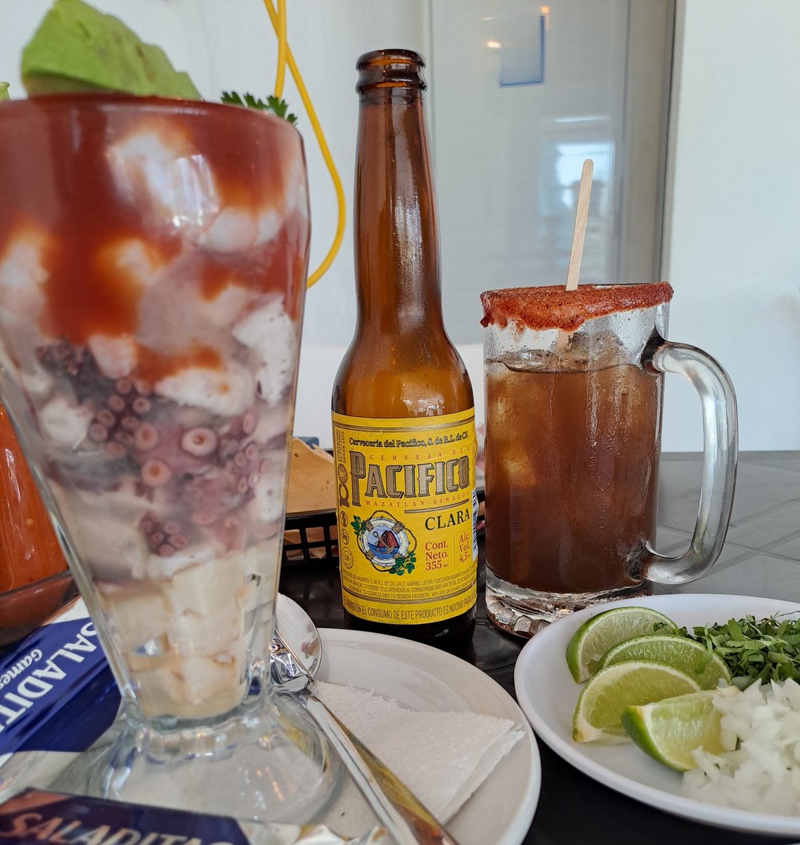 A la salud de nuestras heroicas fuerzas armadas y de seguridad. A la salud del secretario <a href="/OHarfuch/">Omar H Garcia Harfuch</a> y todo su equipo. Buen trabajo.🫡