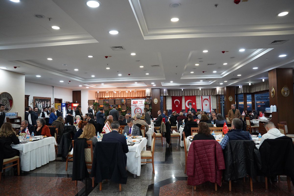Bu akşam Türkiye – Kıbrıs Türk Cumhuriyeti Cemiyeti tarafından, Sayın Rüşat Aydoğan’ın ev sahipliğinde Balmumcu Jandarma Sosyal Tesisleri’nde düzenlenen iftar  

Kıbrıs Gazilerimiz ve STK ile siyasi temsilciyle aynı sofrada buluştuk.

Rahmetli Prof. Dr. Necmettin Erbakan