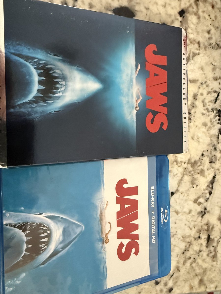 jawscast75 I couldn't resist. Found these today!!