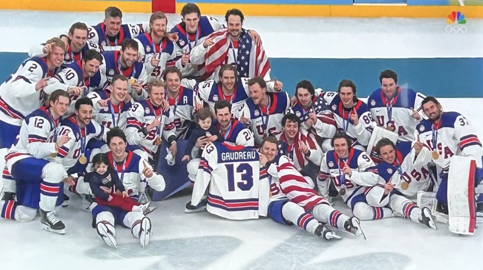 johnondrasik's tweet image. Thoughts on the men's 🥇tilt

1. Connor Hellebuyck won the gold for team USA.
2. Jack Hughes interview was 🔥.
3. I love Drew Doughty, Sid, Coop, and team 🇨🇦.
4. 3 v 3 OT for medals is still an abomination.
5. Kenny Albert deserves an Emmy. 
6.. Johnny Gaudreau 🇺🇸
7. SCOREBOARD