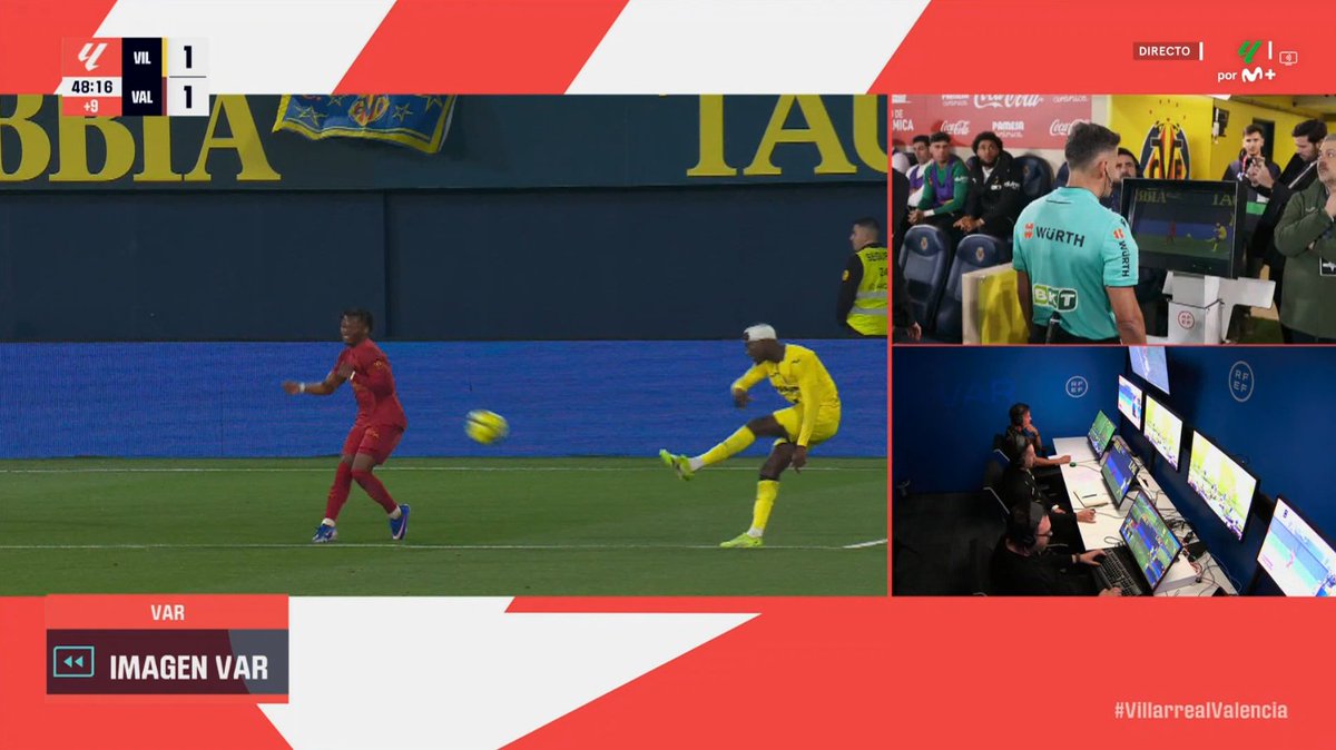 ArchivoVAR's tweet photo. 🖥️💥 El Villarreal - Valencia manda a la nevera a Gil Manzano.

👉🏻 Pépé centra y Ramazani, con el brazo derecho separado del cuerpo y ocupando un espacio, desvía el balón.

✅ 𝗘𝗦 𝗣𝗘𝗡𝗔𝗟𝗧𝗜.

▪️ Al cometer dos errores en un mismo partido, el CTA le mandará a la nevera. https://t.co/XLMtZpdabx