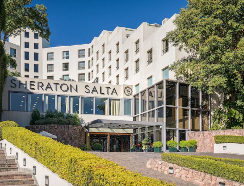 El plantel de BOCA se va estar hospedando en el Sheraton Hotel de Salta.

Este LUNES, 15:00hs, arribarán al Hotel.