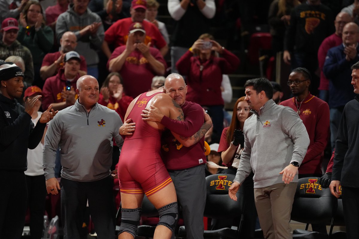 Iowa State Wrestling tweet media