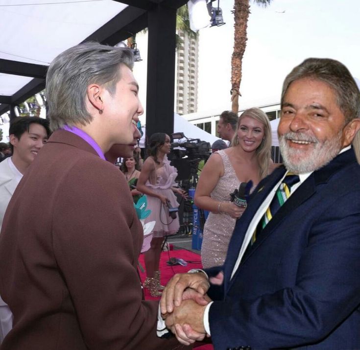 Imagina os dois presidentes do Brasil se conhecendo