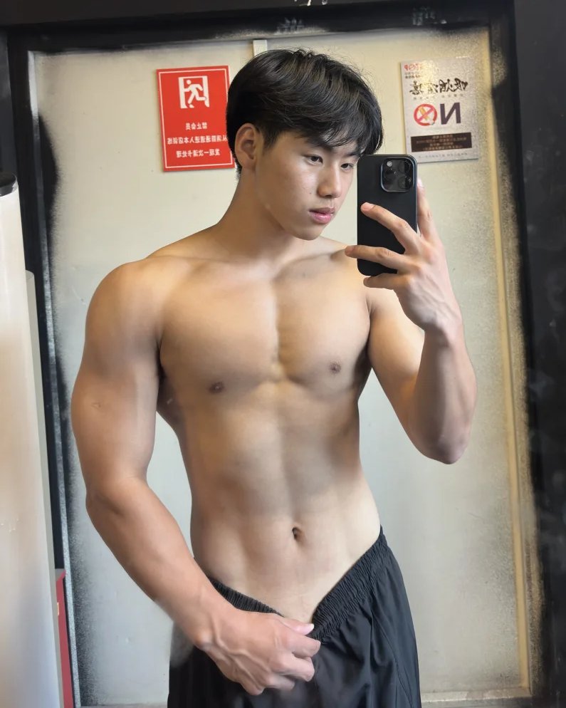 daily best boys (@dailybestboys) on Twitter photo 