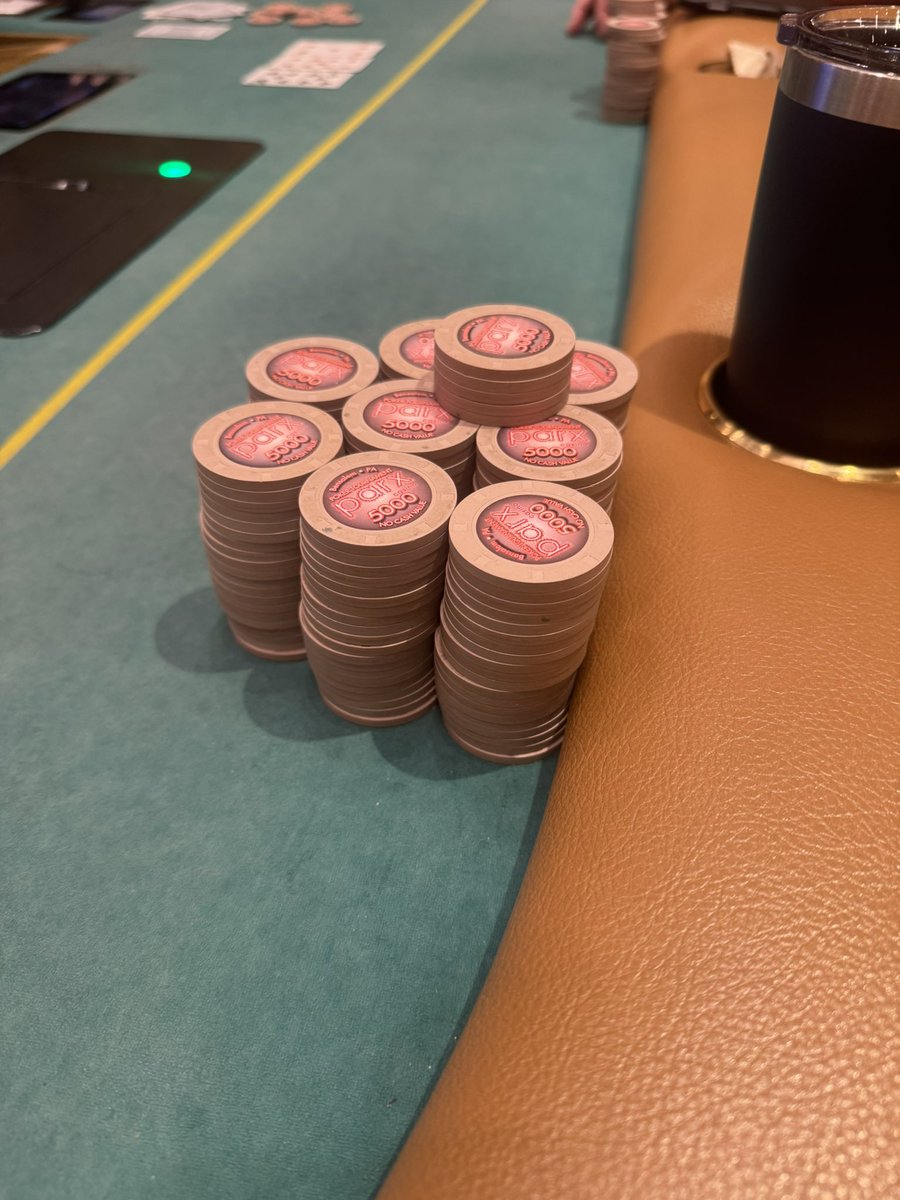 Dude just left his 55bb stack with 54 left cause of the snow