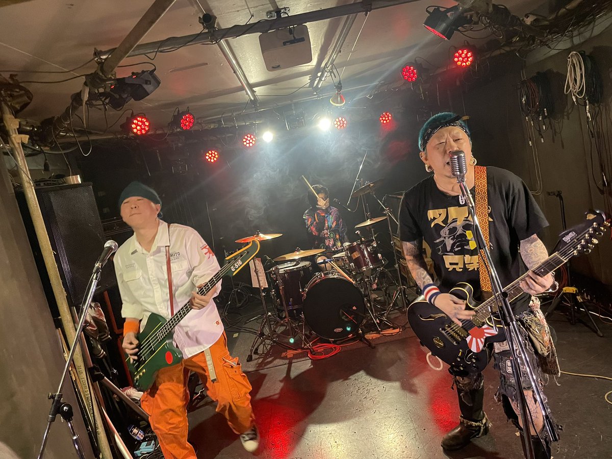 poo2310's tweet image. 土曜の戦国大統領♪①

#ess-dub
#DrainDust
#キッスイ
#ハンコッツ
#チンパンジーエネルギー
#BASILISK 
#UNITE UNDER THE PUNK Vol.6
#戦国大統領