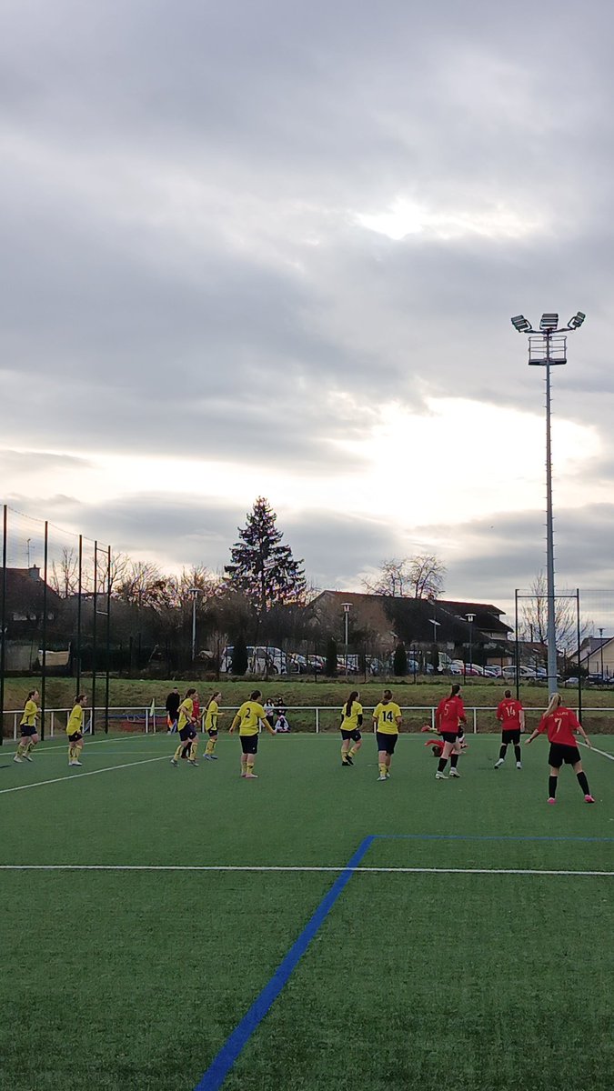 Dimanche 22.2.2026 #groundhopping 🇫🇷♀️ R2.BFC

JS Lure 1 - 2 FC Sochaux M.

2' face à face manqué Lure
10' Sochaux 0-1 (csc)
20'  🟥 Sochaux
55' double arrêt sur la ligne de Lure
60' Sochaux 0-2 (but vide gardienne blessée)
78' ⬜ Sochaux
85' Lure 1-2
86' face à face manqué Lure