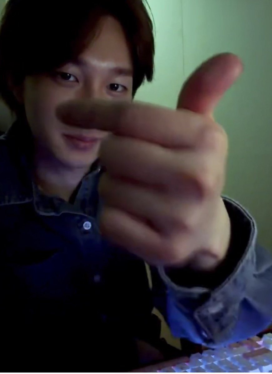 thei (@stephentaeyang) on Twitter photo 