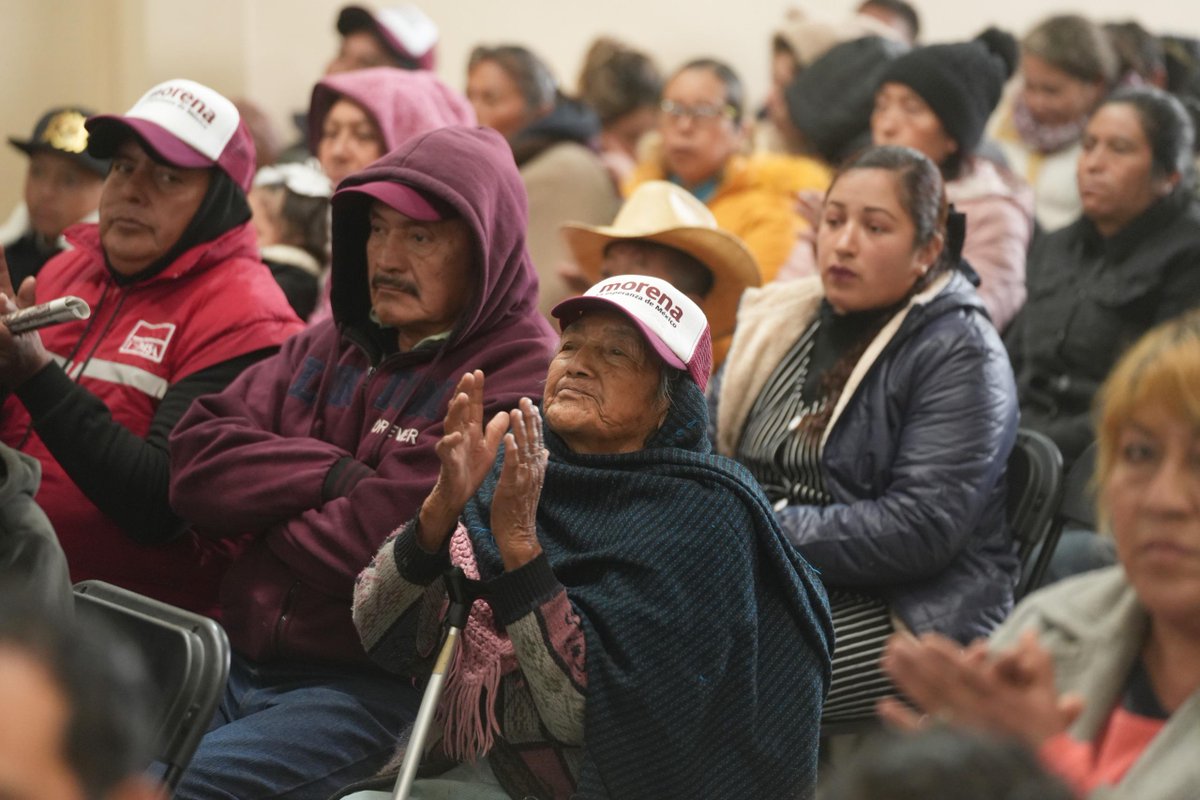 ¡Qué frío hace en Las Vigas de Ramírez! 
Pero nos sentimos muy contentos por el apoyo de la militancia a nuestro movimiento. Gracias por darnos ese calor humano y por ser unos grandes anfitriones en esta asamblea. 
#EsaRaZdesuelo