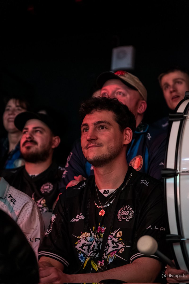 La FGC, je suis FATIGUÉE promis demain vous aurez deux posts: un récapitulant la dernière journée du Dark Résurrection <a href="/GalaxianFGC/">Galaxian Explosion</a> et un autre concernant <a href="/TheGreenSuits/">The Green Suits ⭐️</a> 💚🩷🫶.
Bonne soirée la team 😪

Allez, petit cadeau quand même.