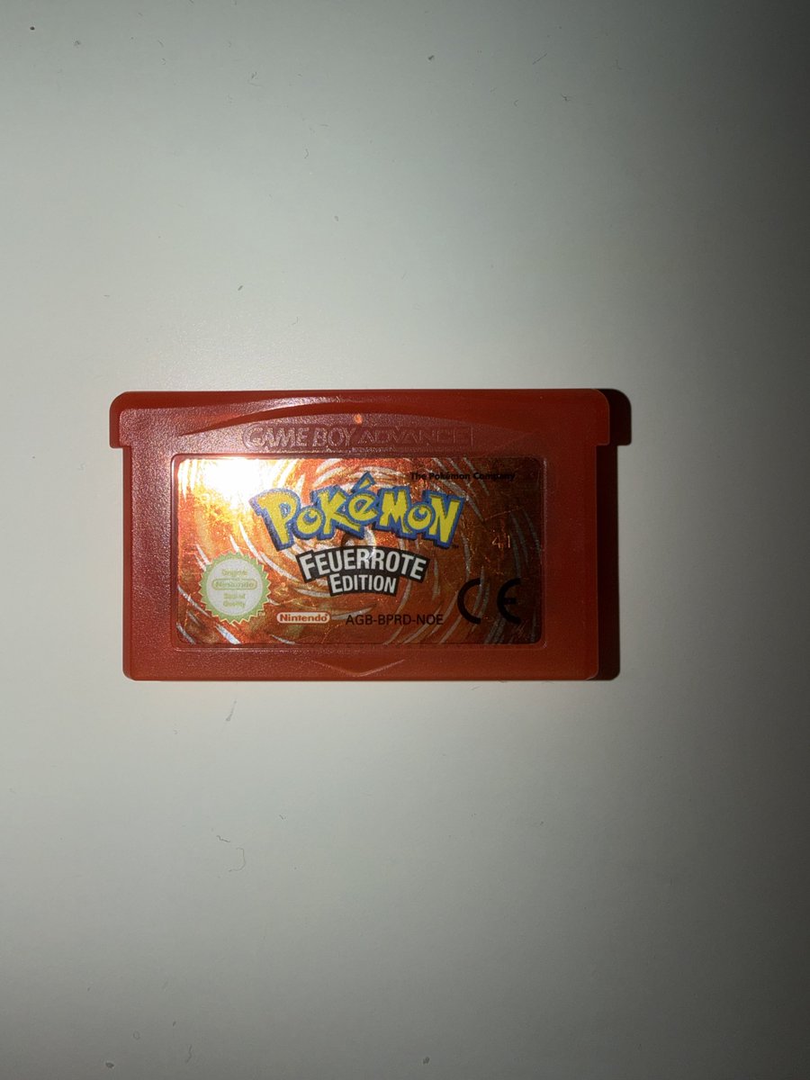 Oh, ich mag die physische Pokémon Feuerrot Edition für die Switch. 😍