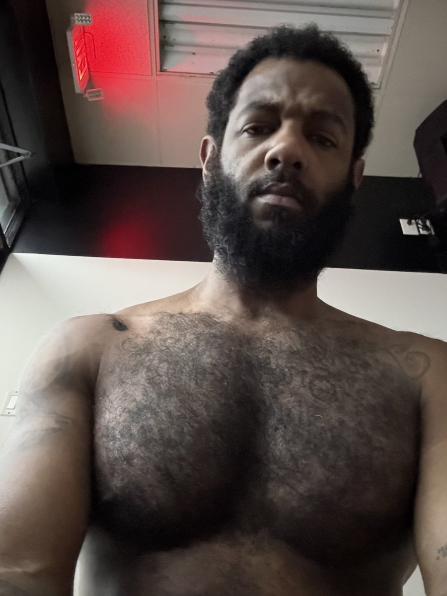 Sir Greg Tha Gawd tweet media