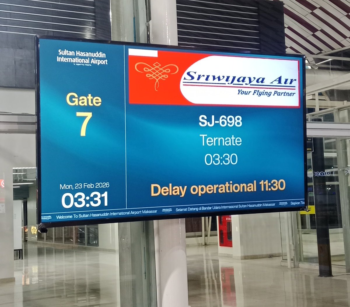 Delay 8 jam. Kemana kita nih?