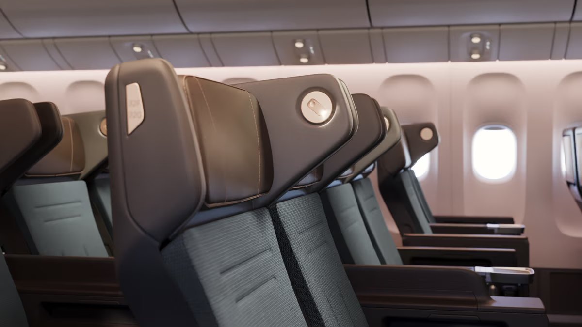 modhop's tweet photo. cathay’s new aria prem econ is giving business lite. 4k, bluetooth, michelin meals on actual china. privacy wings help the "leave me alone" energy. not mid.

https://t.co/Vijcvphg8f https://t.co/XNVFmlYA1q