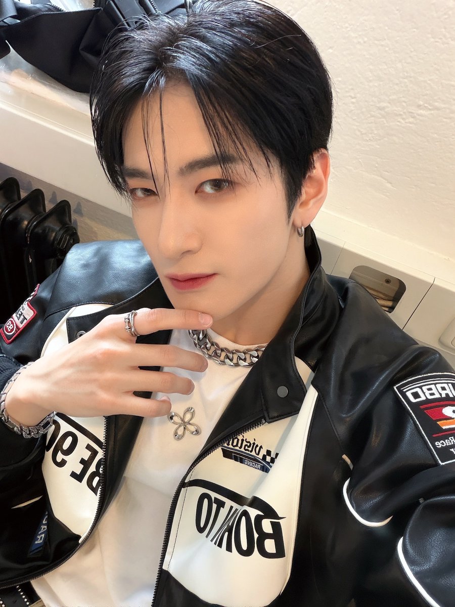 [#윤우] Thank you so much Mainz🐺🖤 It was amazing🩶

#FROM_TRENDZ #TO_FRIENDZ #TRENDZ #트렌드지
