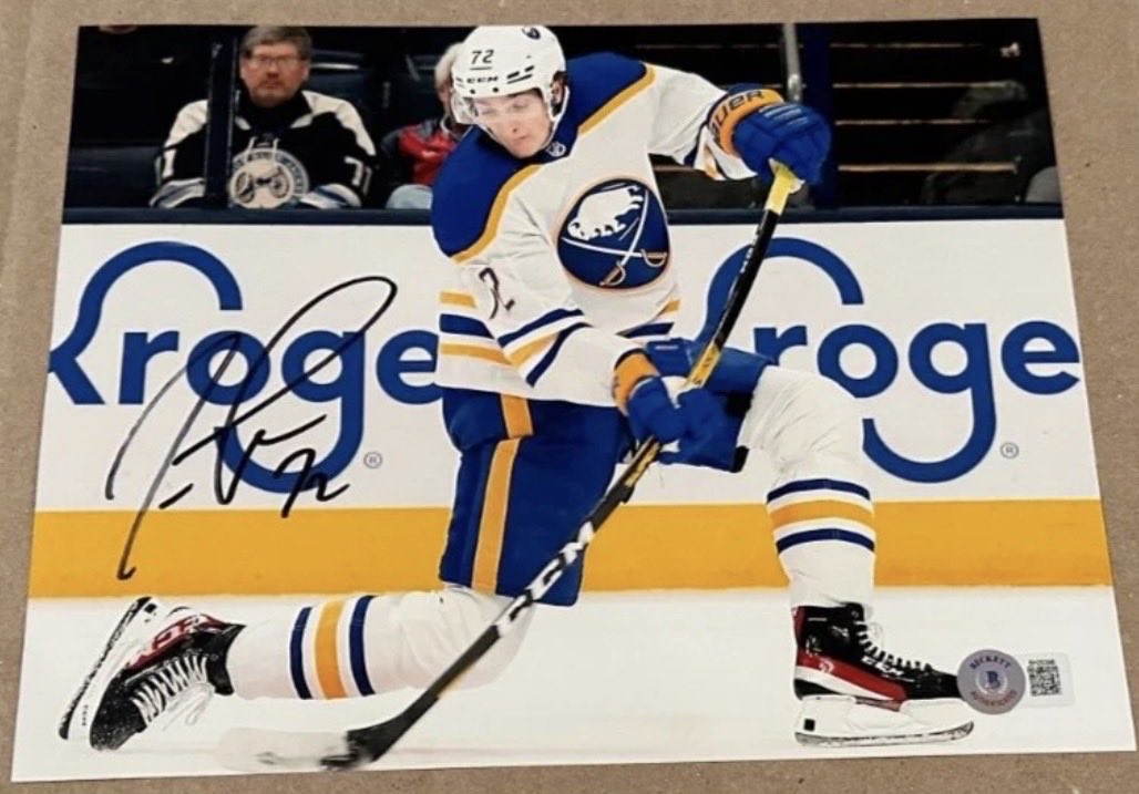 🚨 GIVEAWAY TIME 🚨 

USA MEN’S HOCKEY BROUGHT HOME THE GOLD!!

I’m giving away this autographed Tage Thompson 8x10 to one Sabres fan!

All you have to do is:

1. Follow this account
2. Retweet this tweet

Winner announced Wednesday!

#sabrehood