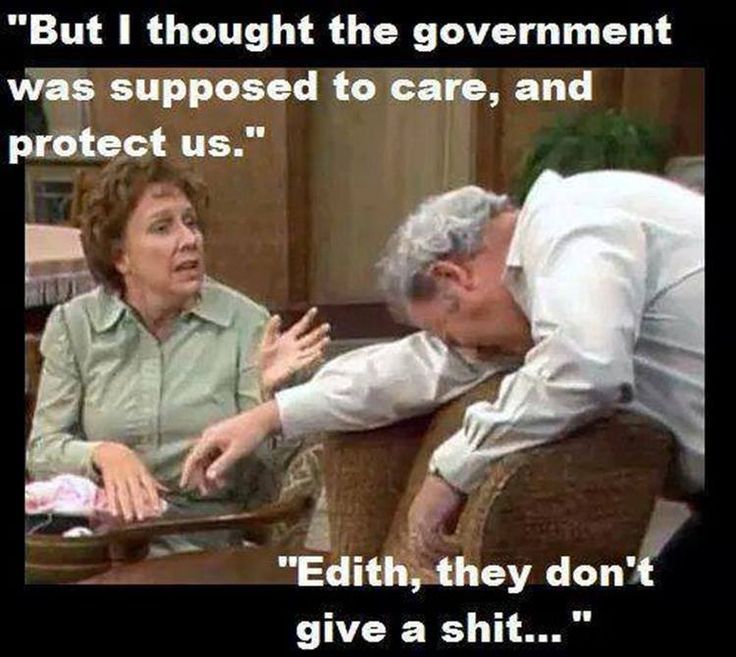 Johnow61's tweet photo. Wie keek hier ook naar ? 🤣🤣🤣🤣🤣 Hij wist het toen al 😂 #archiebunker https://t.co/fUe4TmrnM4