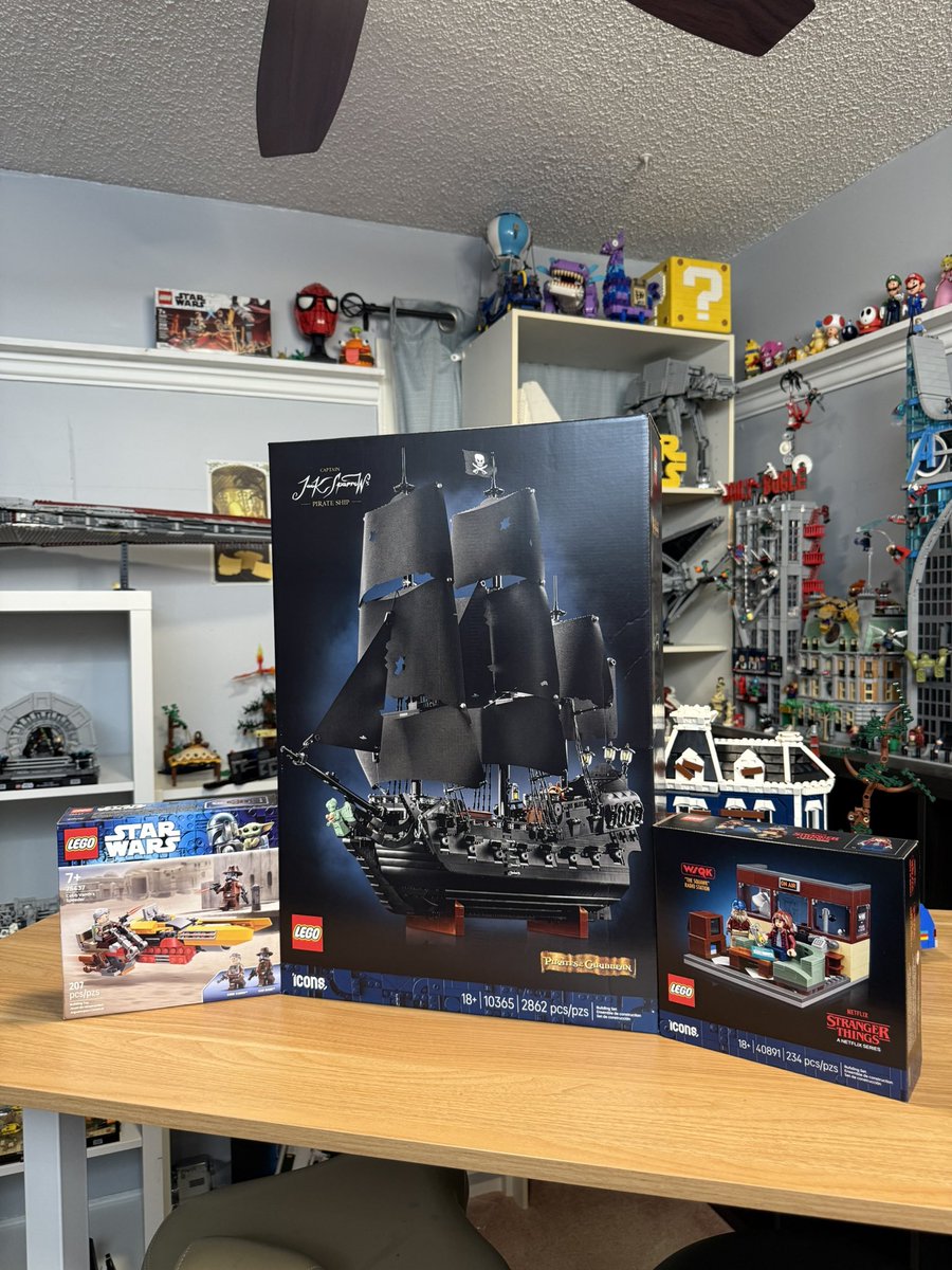 MulletBrickX's tweet photo. X!! I Need you to Help Your Boy Out! Which Review Would You Like To See Next On My Channel!
( 1 ): StarWars Cobb Vanth Speeder
( 2 ): POTC The Black Pearl 
( 3 ): Stranger-Things WSQK Radio Station! 
* Leave A Number In The Comments For Your Vote! *
-
#lego #legoleaks #legosets https://t.co/fgM45EmJHK