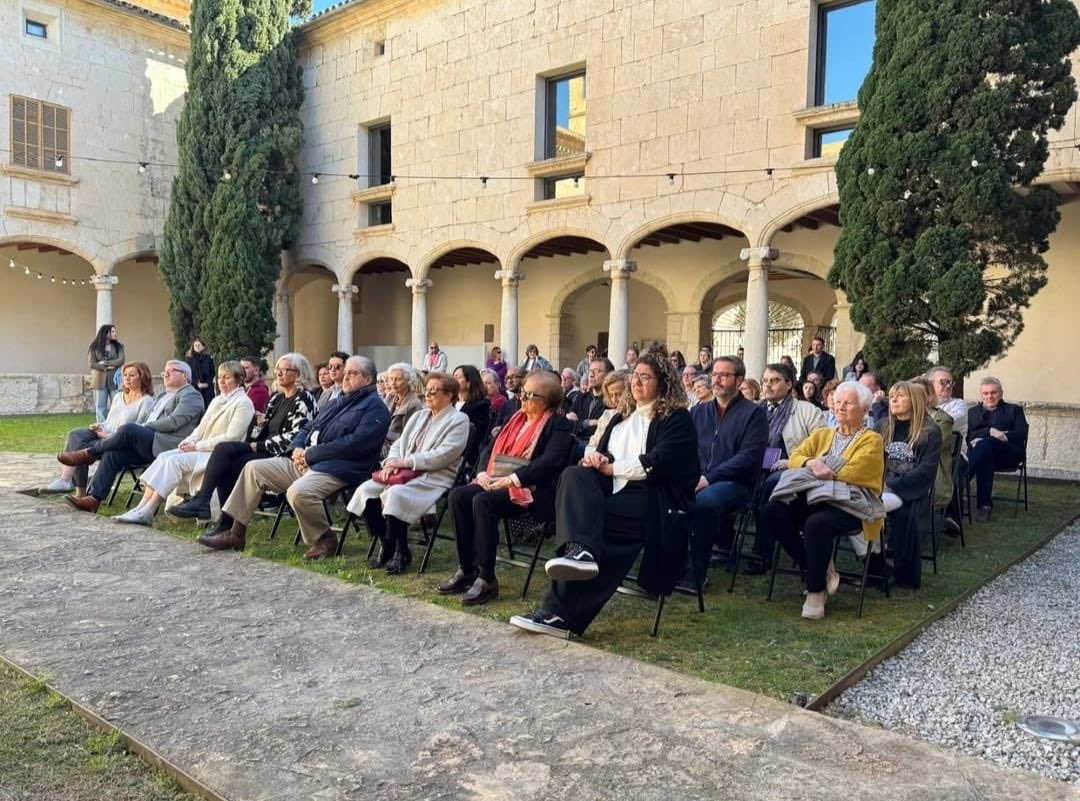 CE Constància tweet media