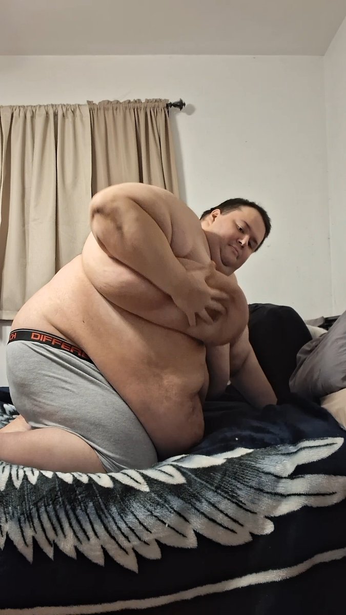 chubbybear94 tweet media