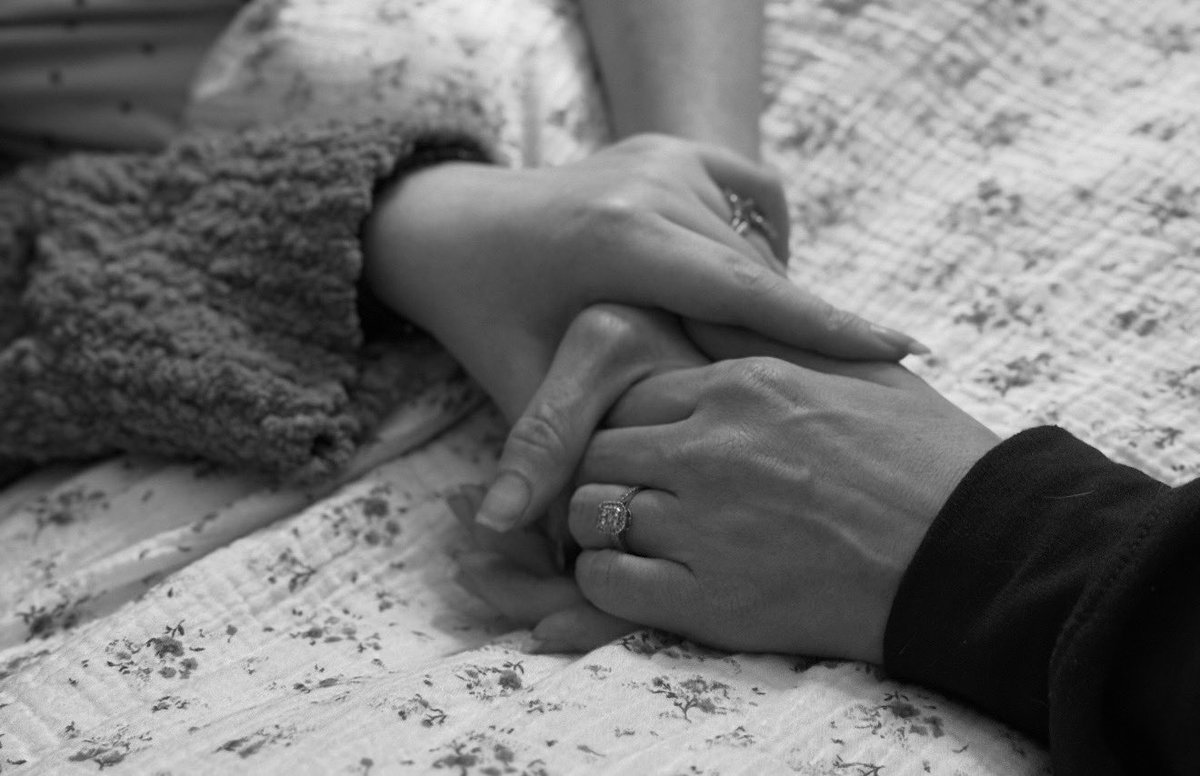 FeatherOfFern's tweet photo. Hello everyone. I would just like to thank the people who were able to donate and share our gofundme. My mother has passed she went peacefully at home with her best friend and daughters by her side, but it’s thanks to you all that I was able to fill some of her last wishes. 🤍 https://t.co/jIfFC9ZwFt