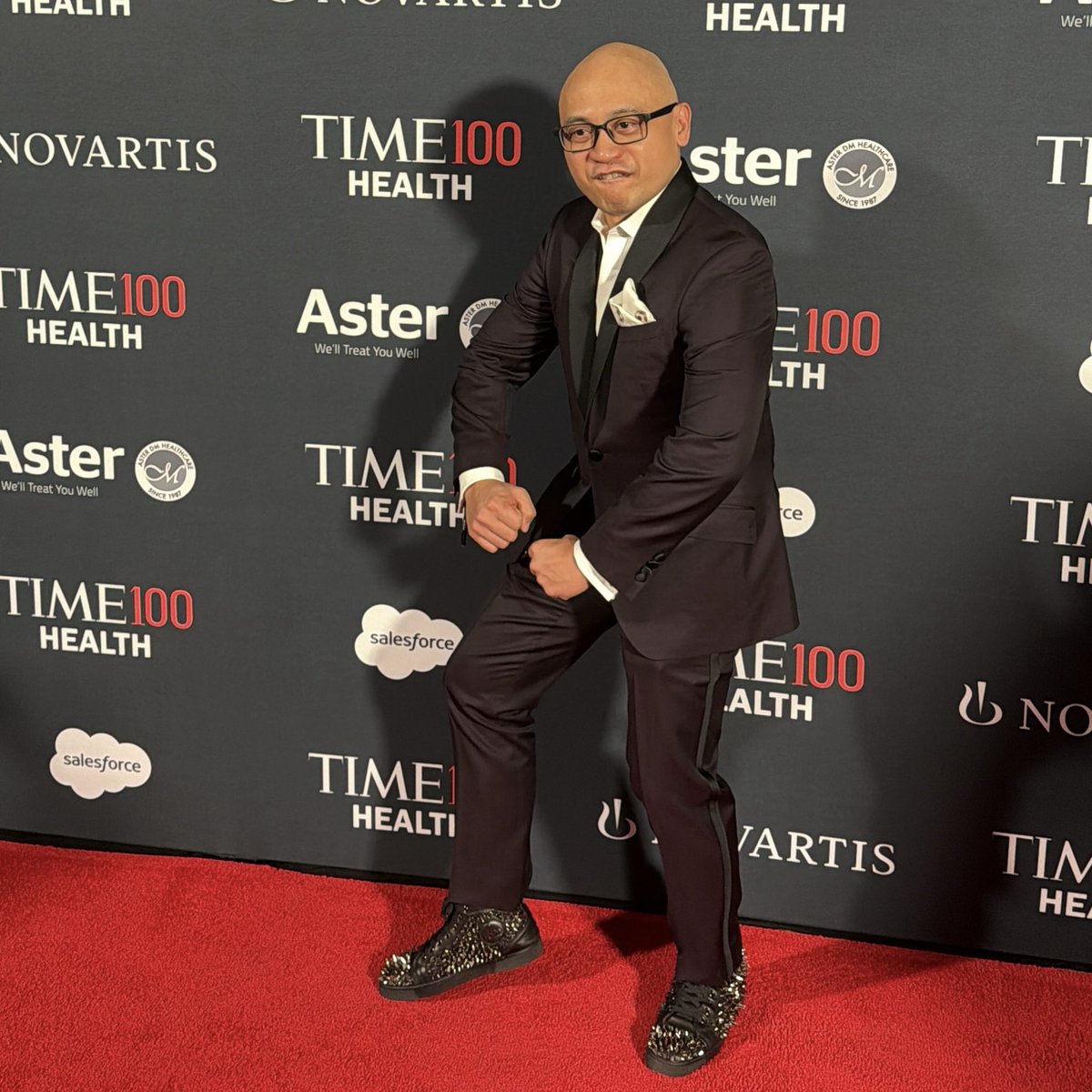 bigaxon's tweet photo. TikTok still paying dividends. 🙏🏽
Who keeps inviting me to these things?!? But thank you @TIME for another lovely evening in NYC celebrating the 2026 #TIME100Health awardees. (Not me.)
Next year let’s try to avoid blizzard season. ☃️😬 https://t.co/VOl5cexxeS