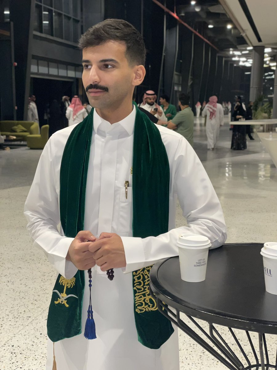 Al_wld_'s tweet photo. @Dkhoni_official https://t.co/rHD1lKblOP